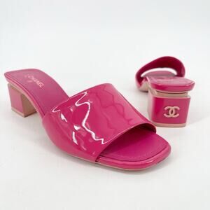 Chanel 2022 Pink Patent Calfskin CC Logo Low Block Heel Mules Sandals EU 38.5